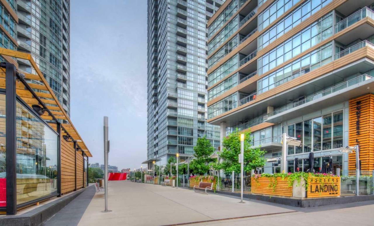 Luxury Downtown Lakeview & City View Condo Toronto Exteriör bild